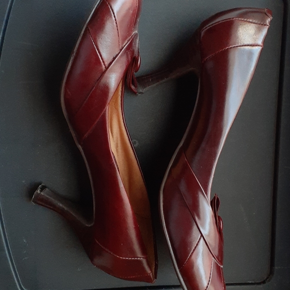 Shoes - Picture 3 of 3